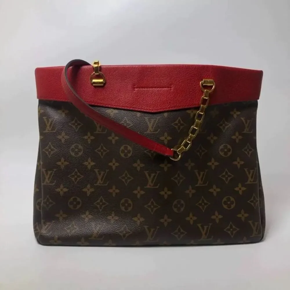 Louis Vuitton Women Pre-Loved Bag Very Good Condition